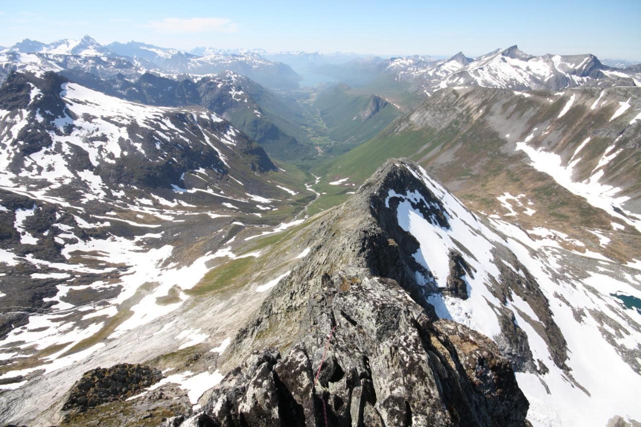 Romsdalseggen Lodge Isfjorden Kültér fotó